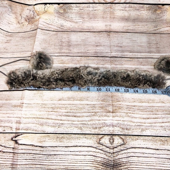 Vintage Faux Fur Choker Collar with Pom Poms - Picture 2 of 7